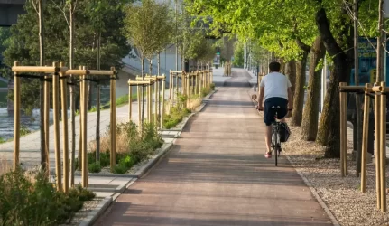 Gyventojų judumui didinti įrengiama nauja pėsčiųjų ir dviračių tako atkarpa palei Oslo gatvę