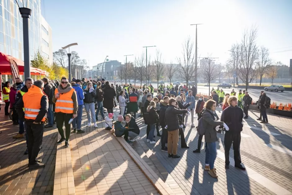 Pamatykite, kaip pasikeitė sostinės Konstitucijos prospektas