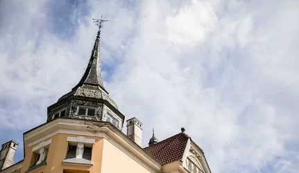 Dėl didžiausio Kalėdų Senelio nerimo buvo surengtas architektūrinis konkursas sniego muziejui suprojektuoti – kviečiame sekti nugalėtojo paskelbimą 2021 m. gruodžio 10 d. nuo 10:00 iki 11:00 (CET)