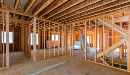 Teismas dėl bandymo papirkti valstybės tarnautoją nuteisė statybų bendrovę ir jos vadovą