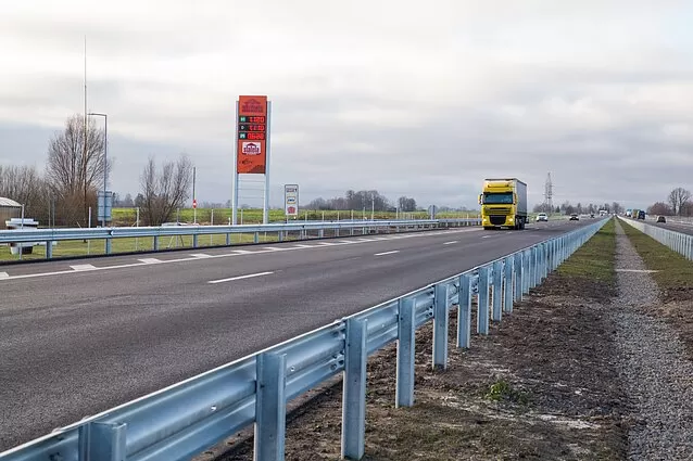 kelių rekonstrukcija