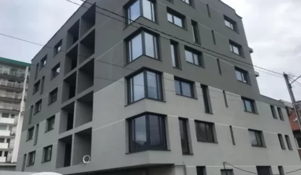 Žaliakalnis daugiabutis