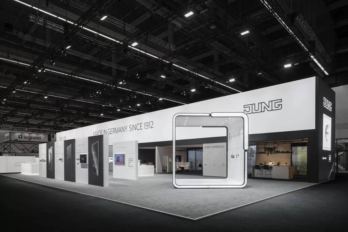 JUNG HOME parodos stendas