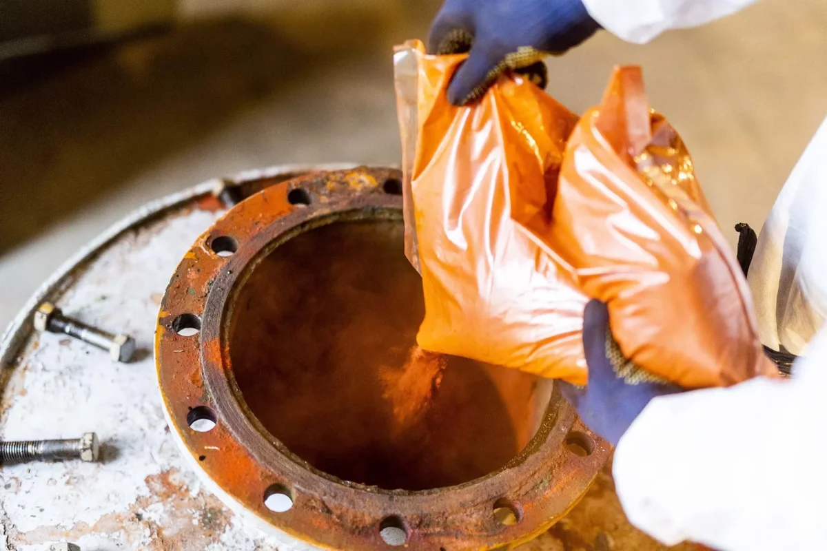 Termofikacinio vandens dažymas