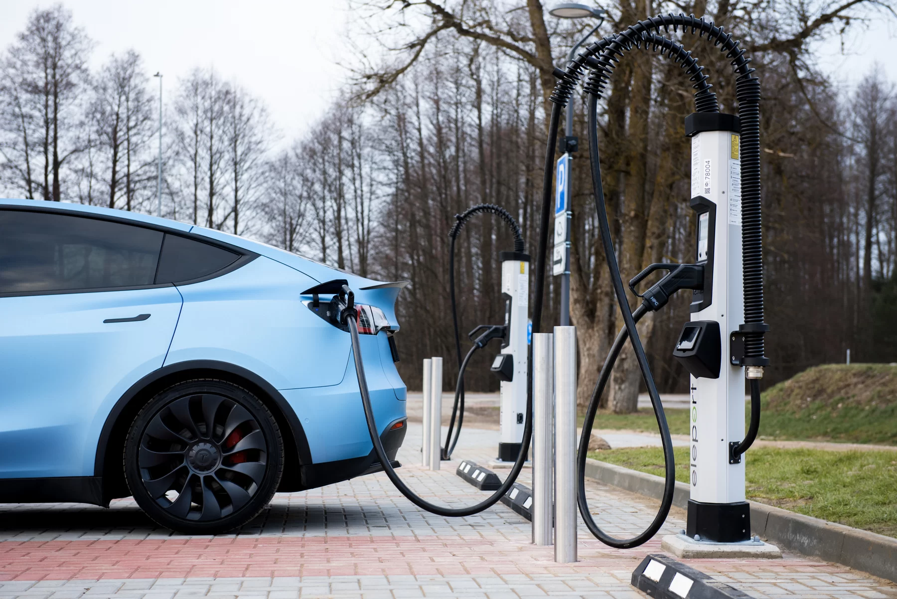 Automobilių elektros krovimo stotelės plėtra