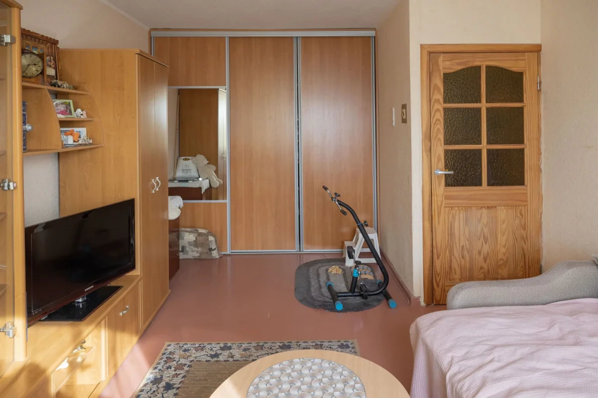 Prieš remontą kambario atnaujinimas