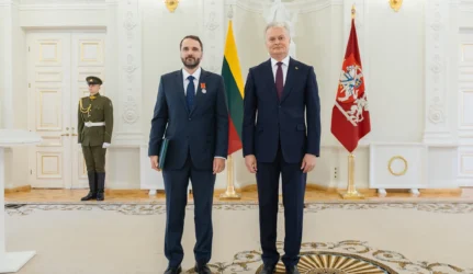 Valstybės apdovanojimų įteikimo ceremonija (Lietuvos Respublikos Prezidento kanceliarijos nuotraukos/ Eitvydas Kinaitis)
