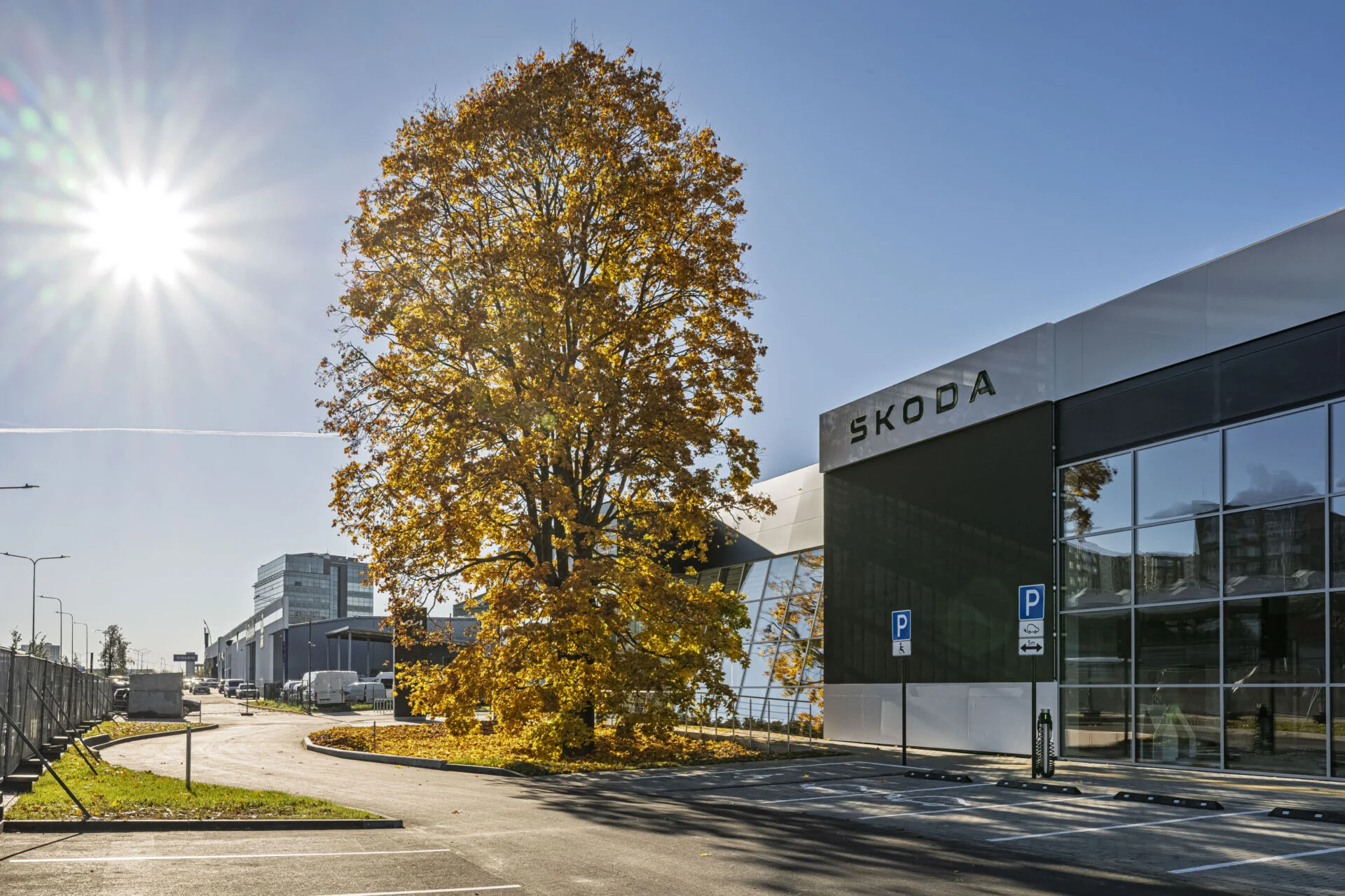 „Kia“ ir „Škoda“ automobilių namų statybos