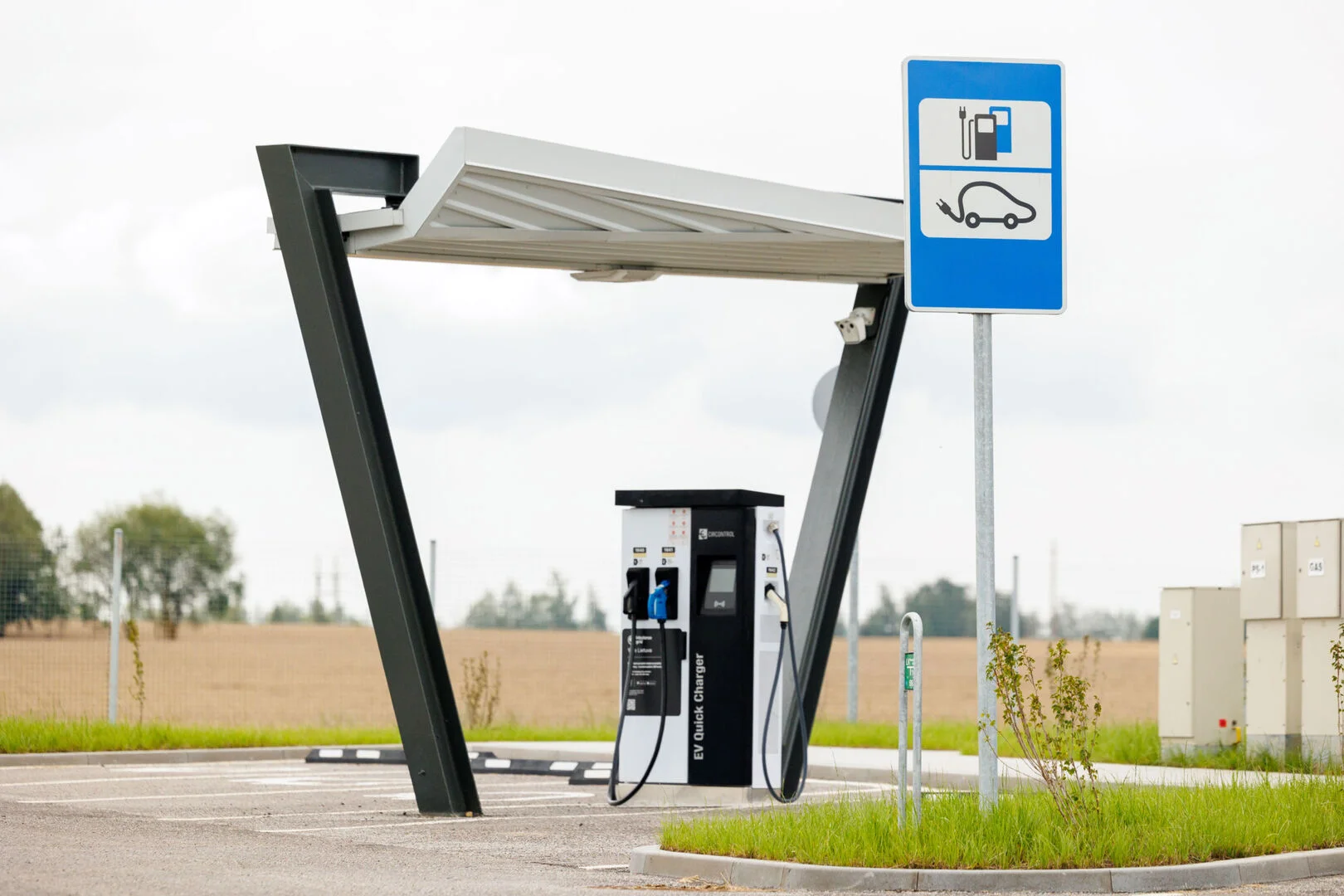 Elektromobilių krovimo stotelės