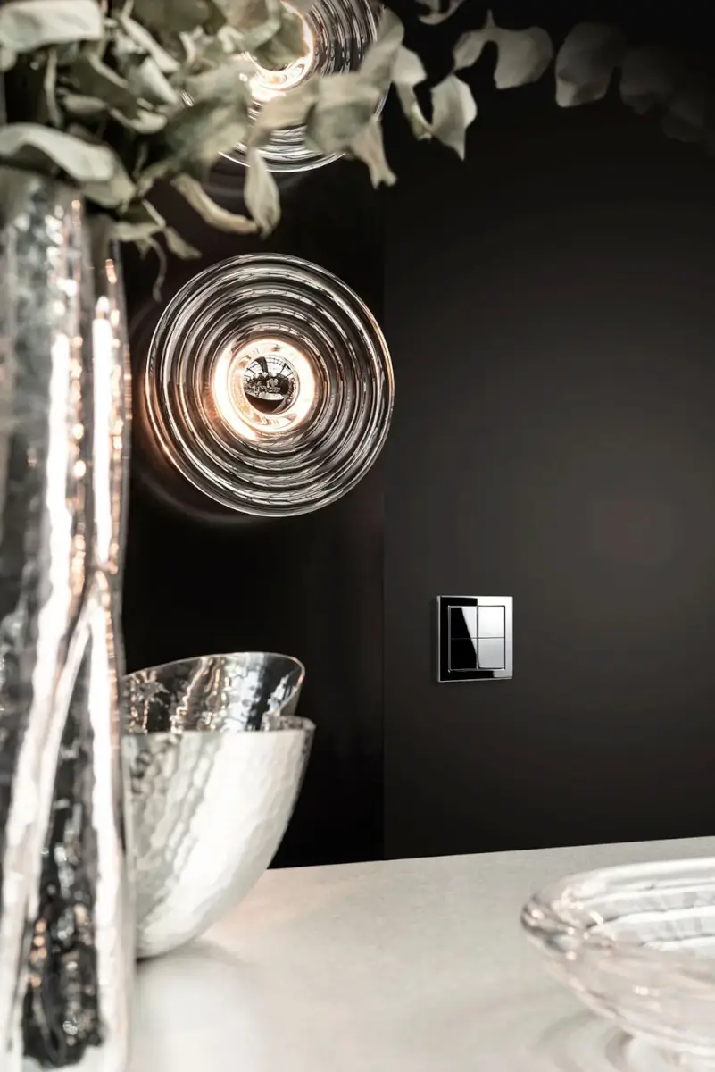 Medžiagiškumą ne tik matome, bet ir jaučiame (C) Photos Michael Sandmaier